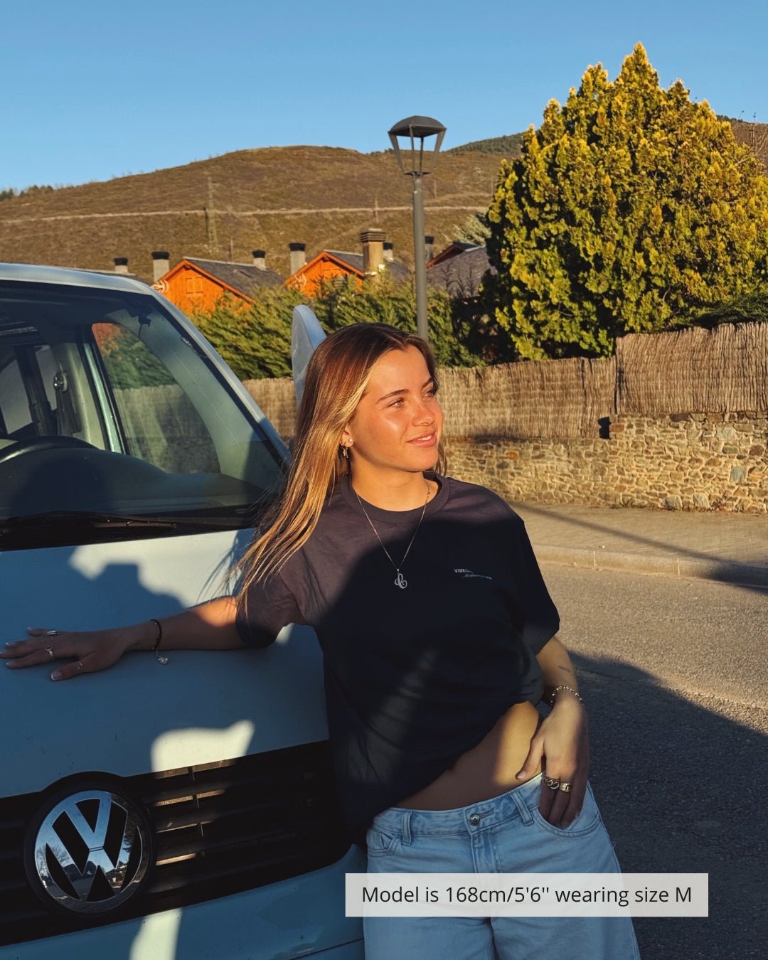 CAPRI TEE NAVY - Vibeclub